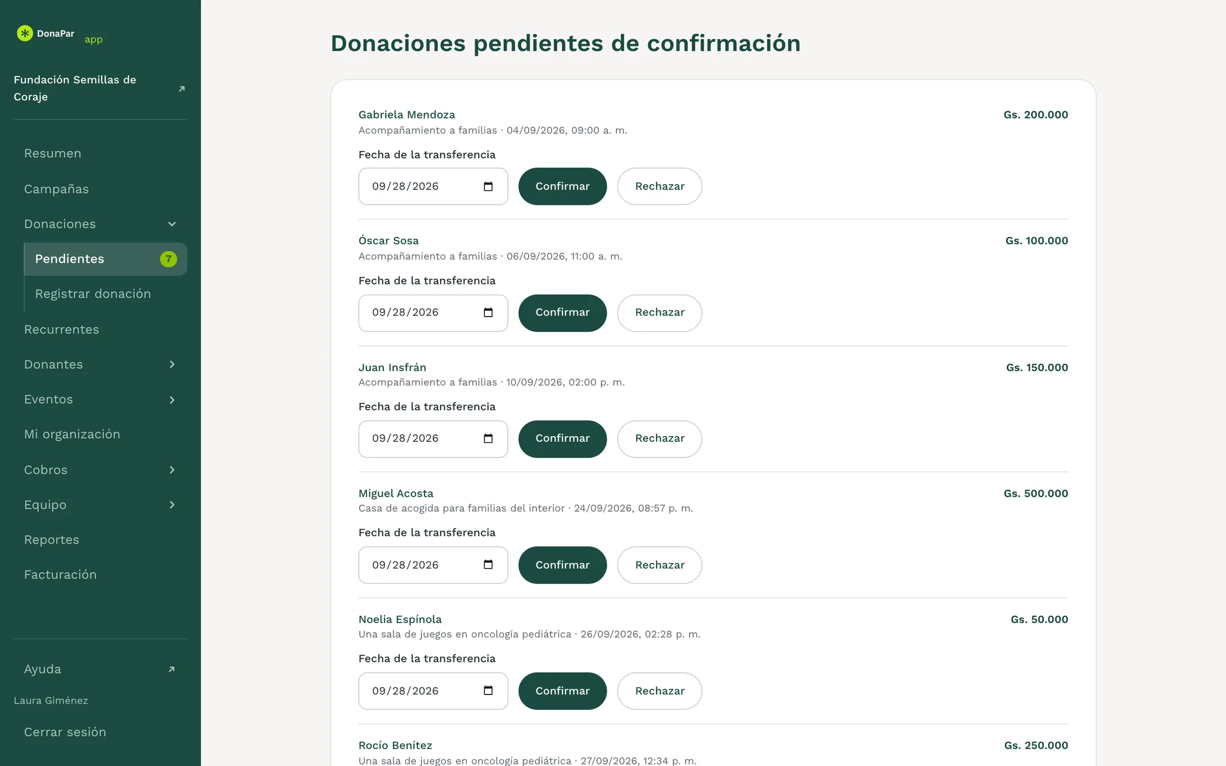 La lista de transferencias que declararon los donantes, cada una con su botón para confirmarla o rechazarla.